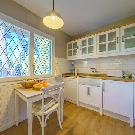 By The Sea Lujo Frente Al Mar Piscina Aire Acondicionado Willa Lloret de Mar